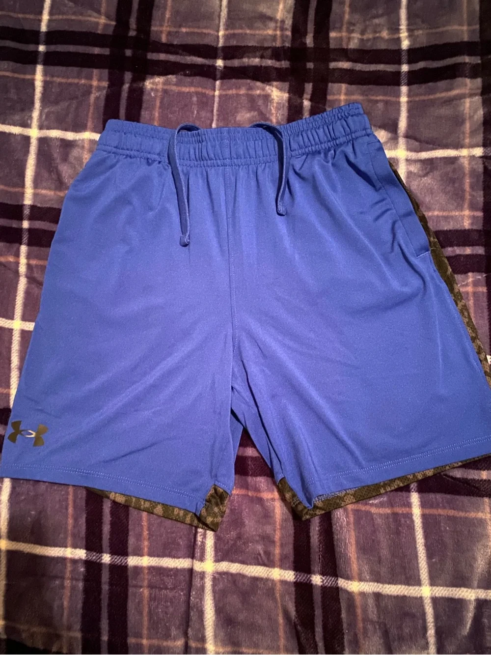 Under armour lot of 5 youth boys outfits